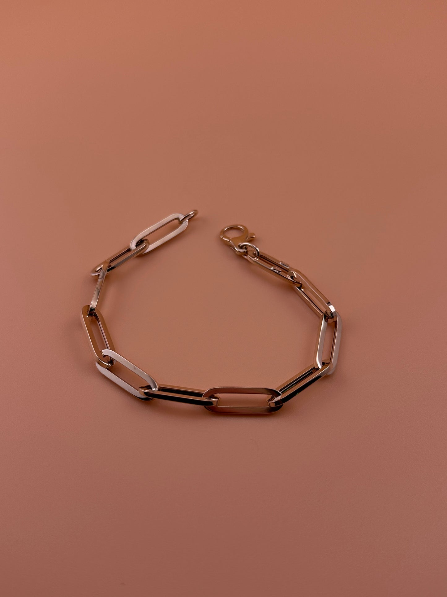 14K Gold Hollow Long Paperclip Bracelet – 7.75”