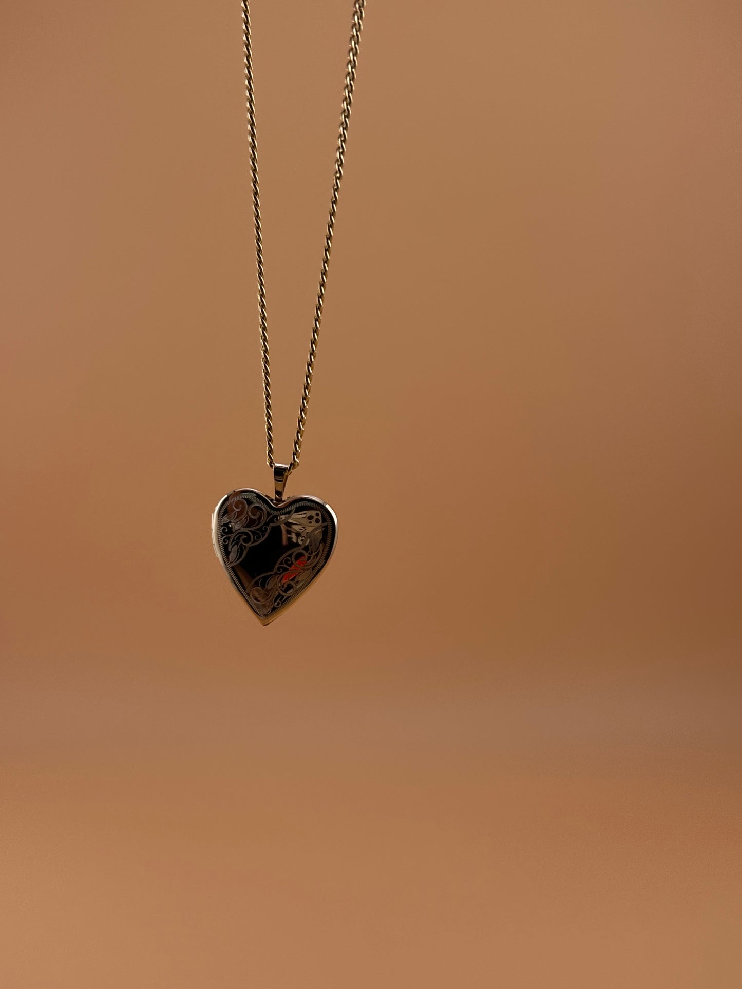 14K Solid Gold Heart Locket Pendant – 23mm x 18mm Photo Keepsake Necklace Charm