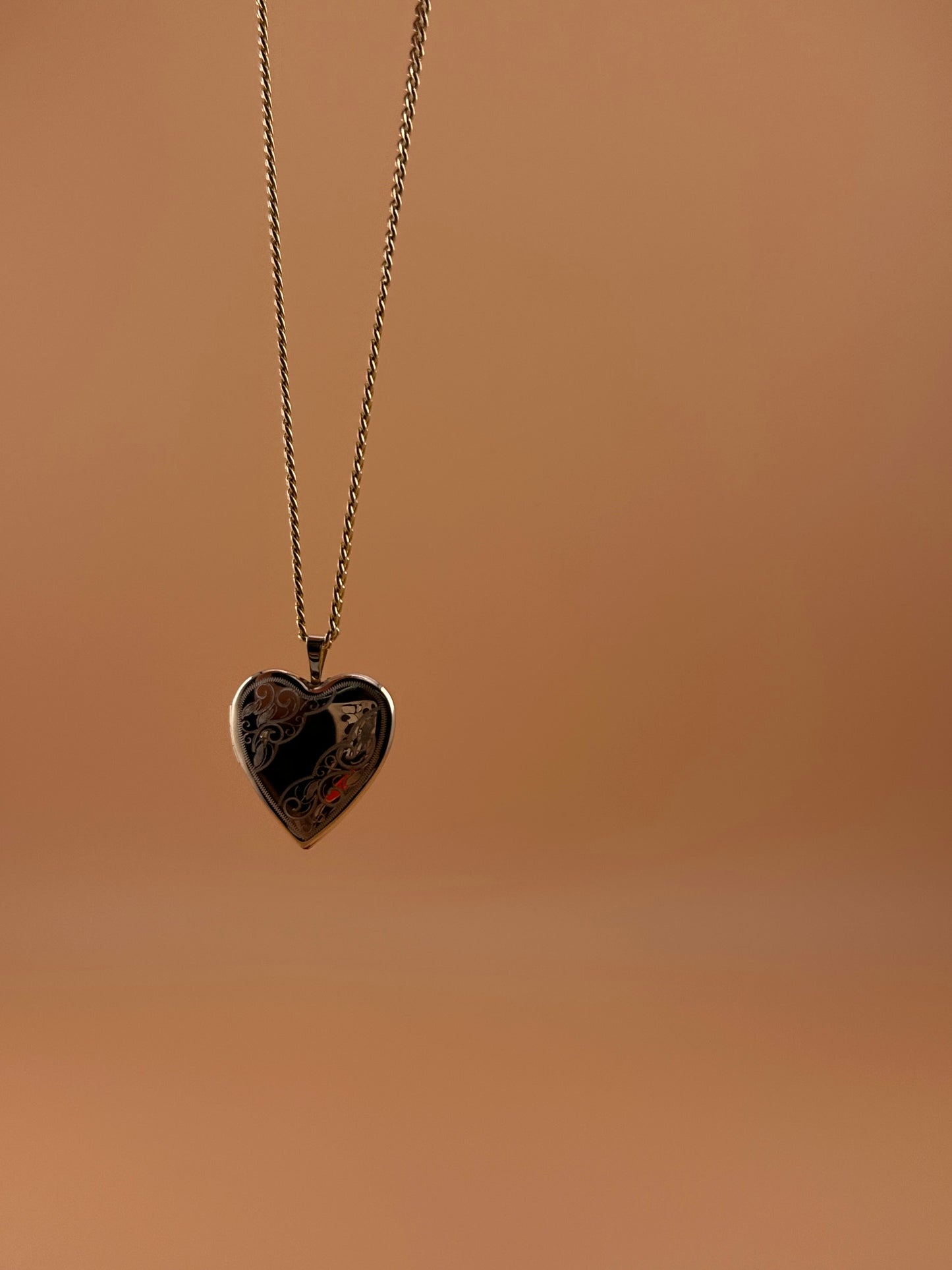 14K Solid Gold Heart Locket Pendant – 23mm x 18mm Photo Keepsake Necklace Charm