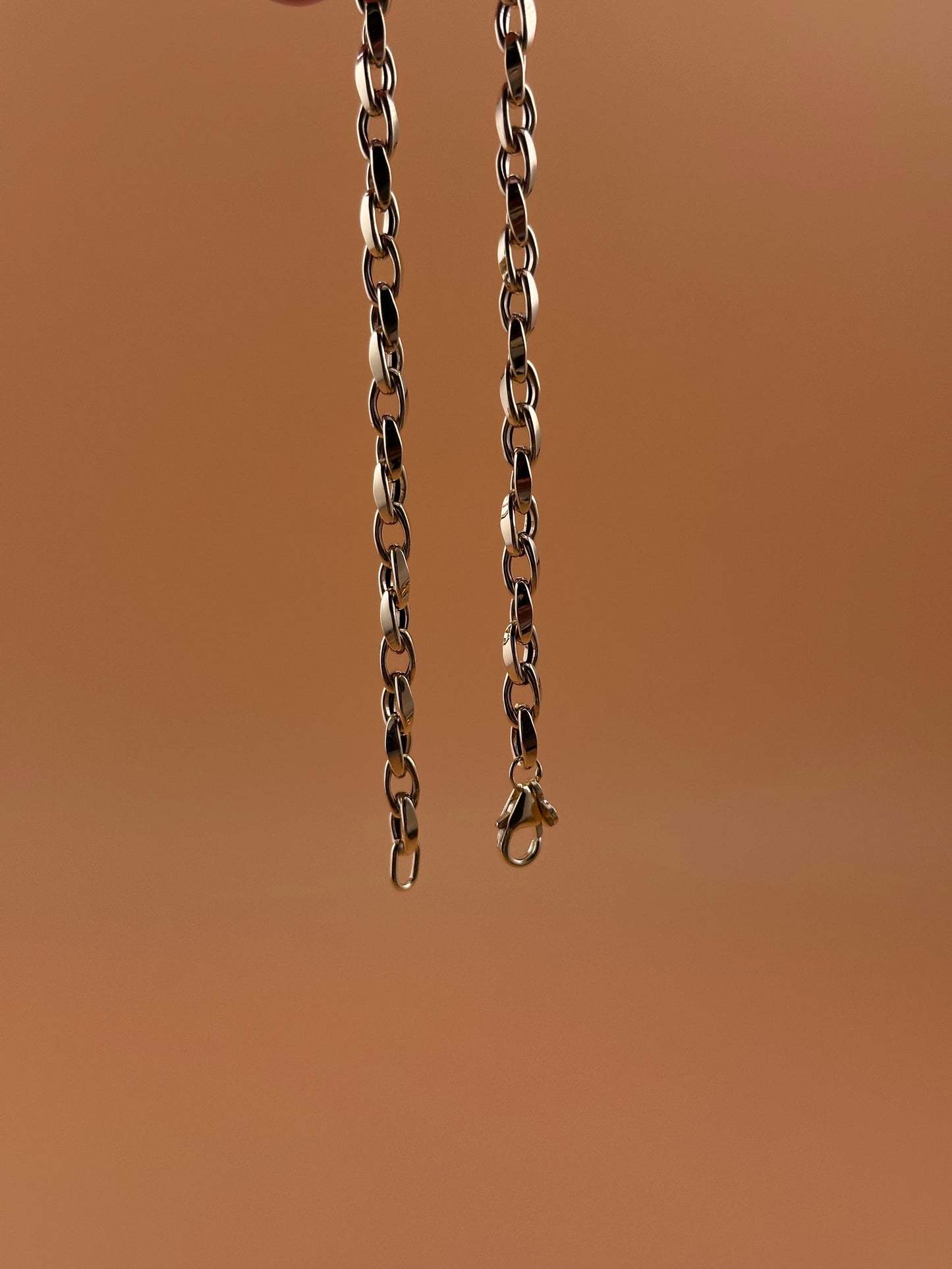 14K Gold Hollow Flat Tube Oval Rolo Bracelet