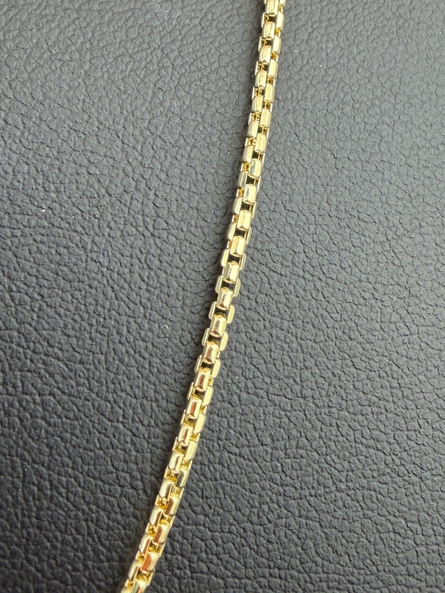 14K Yellow Gold 1.8mm Hollow Half Round Box Chain
