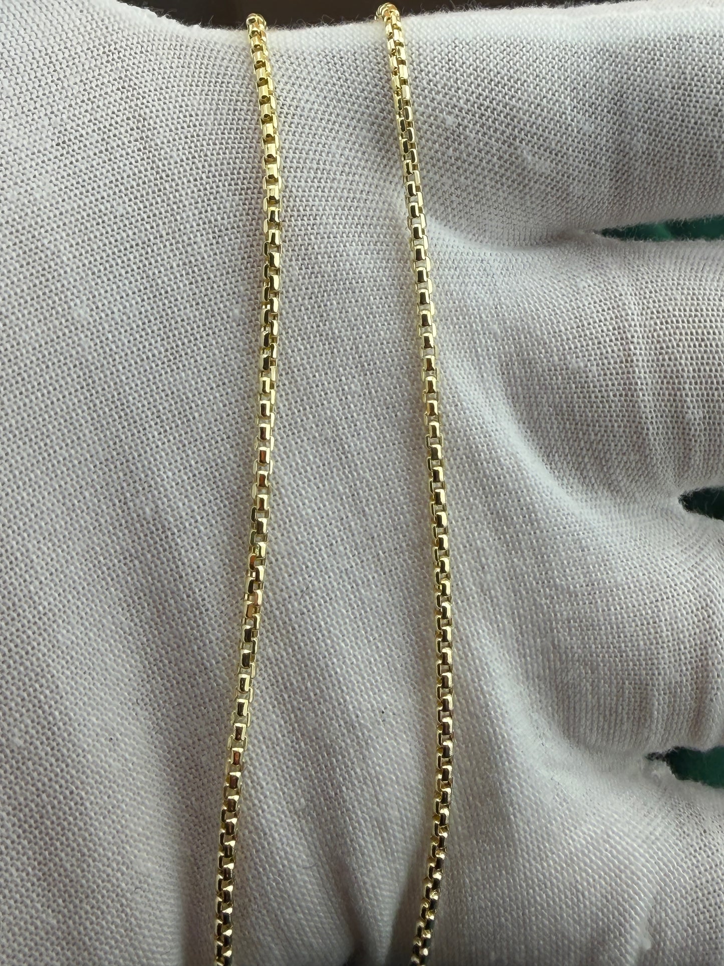 14K Yellow Gold 1.8mm Hollow Half Round Box Chain