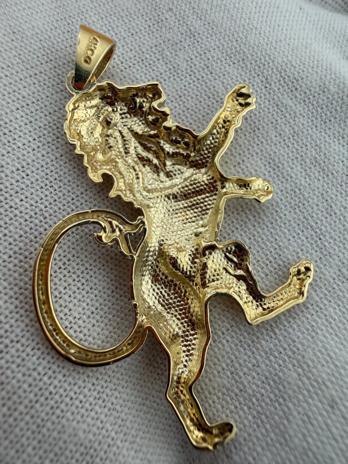 14K Yellow Gold Lion Pendant – Real Solid Gold King of the Jungle