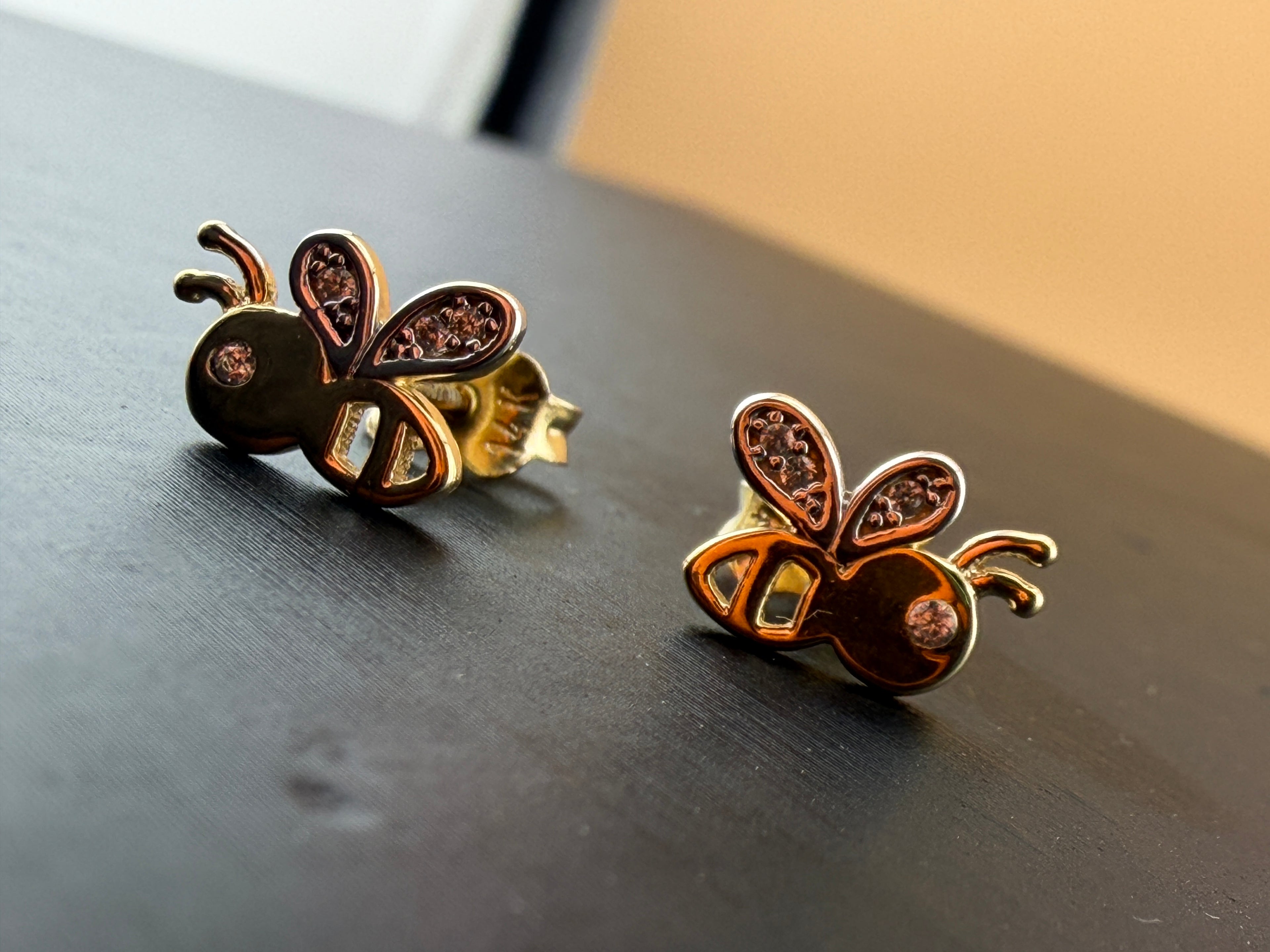 'Bee' Studs
