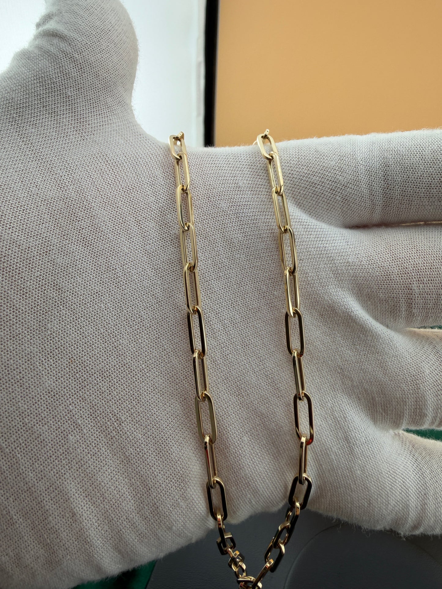 Paper-Clip Chain Necklace