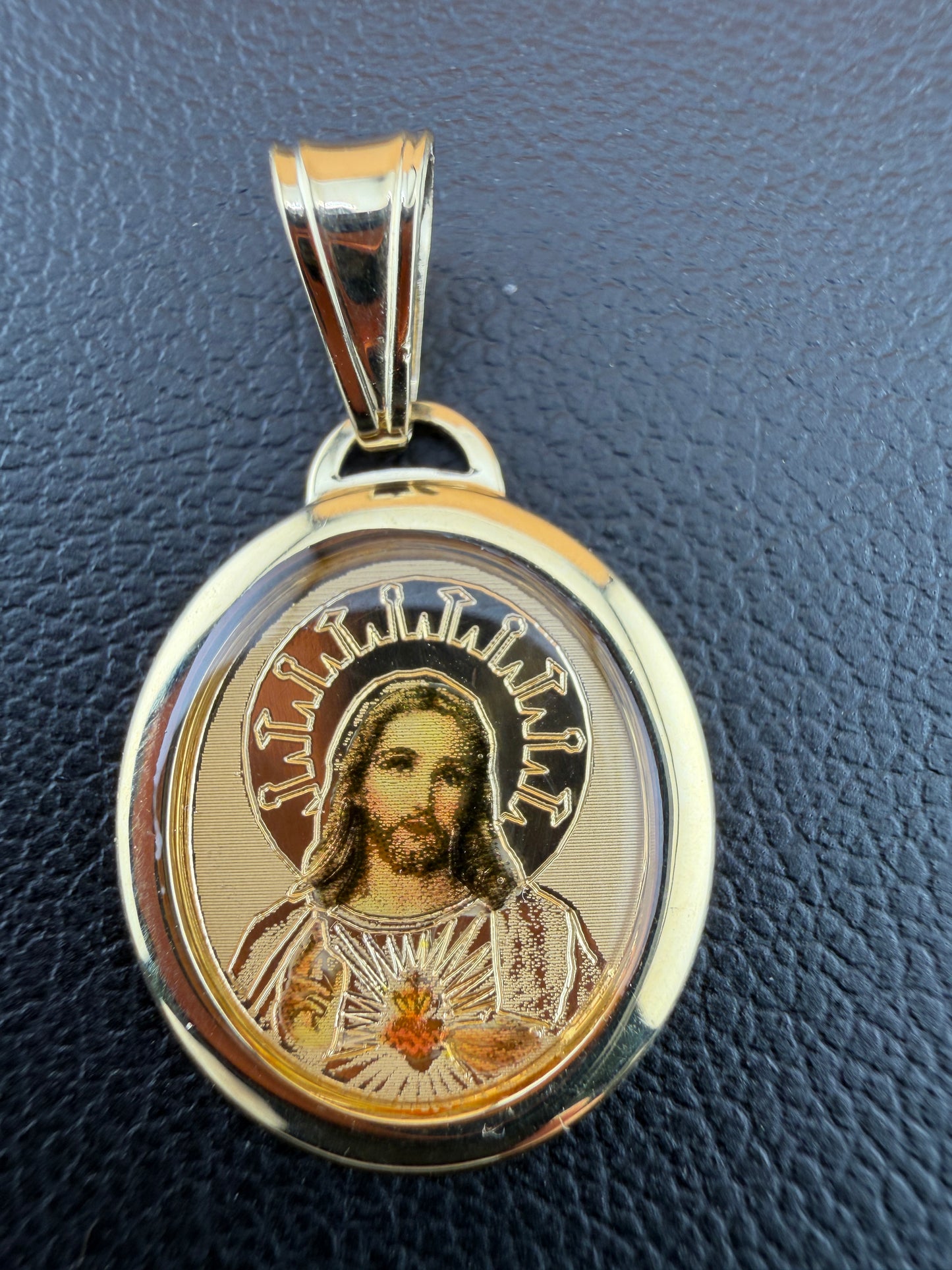 Round gold medallion Jesus Pendant