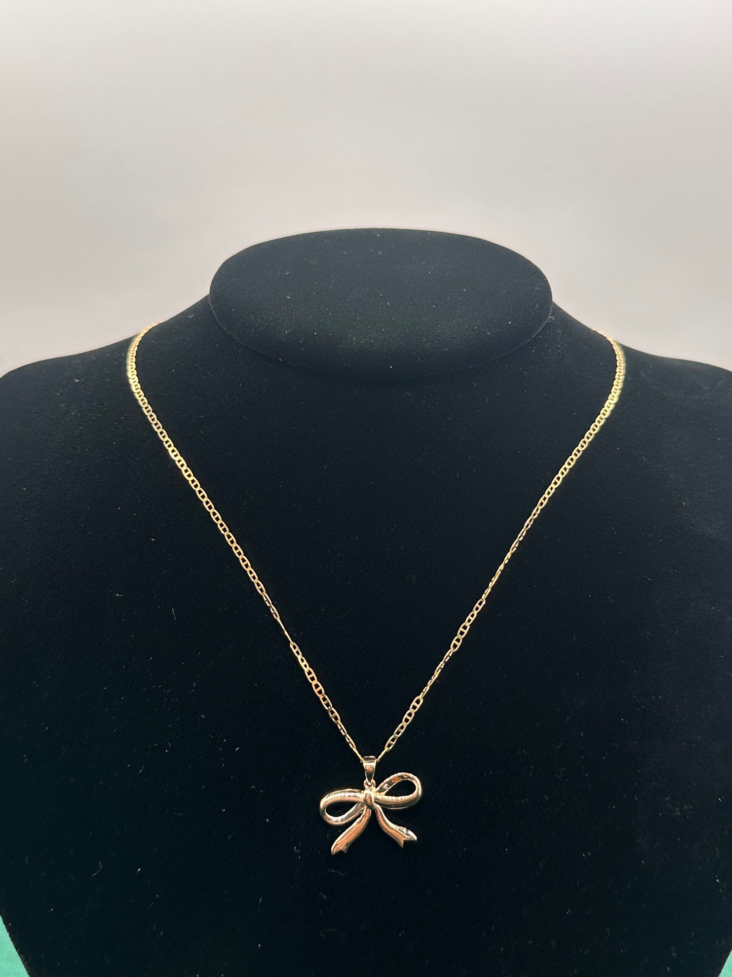 14K Yellow Gold Ribbon Bow Pendant