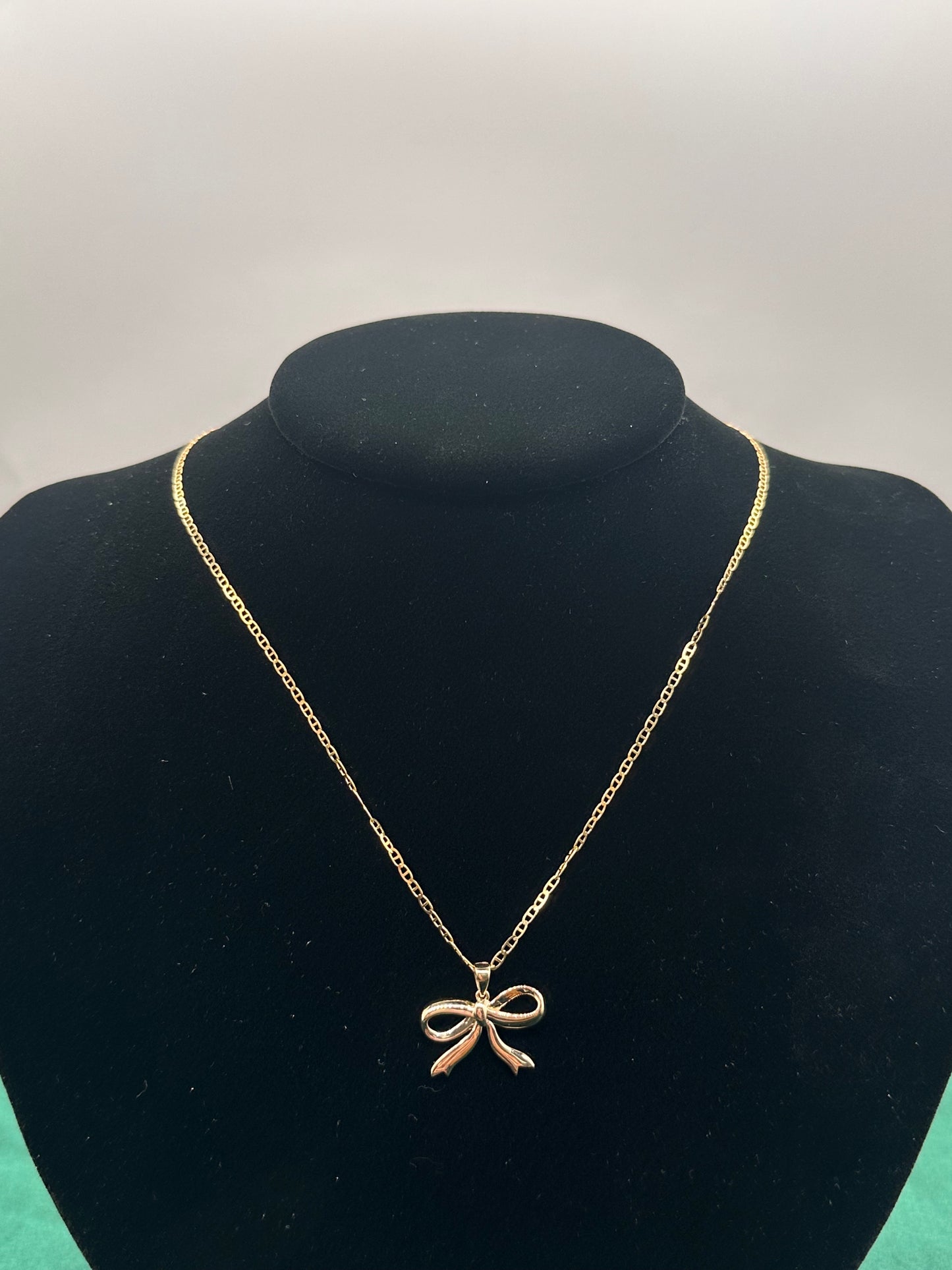 14K Yellow Gold Ribbon Bow Pendant