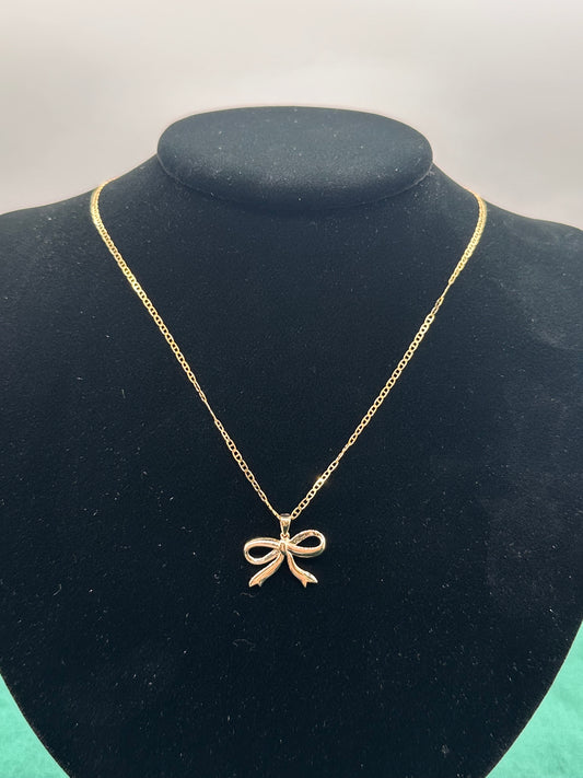 14K Yellow Gold Ribbon Bow Pendant