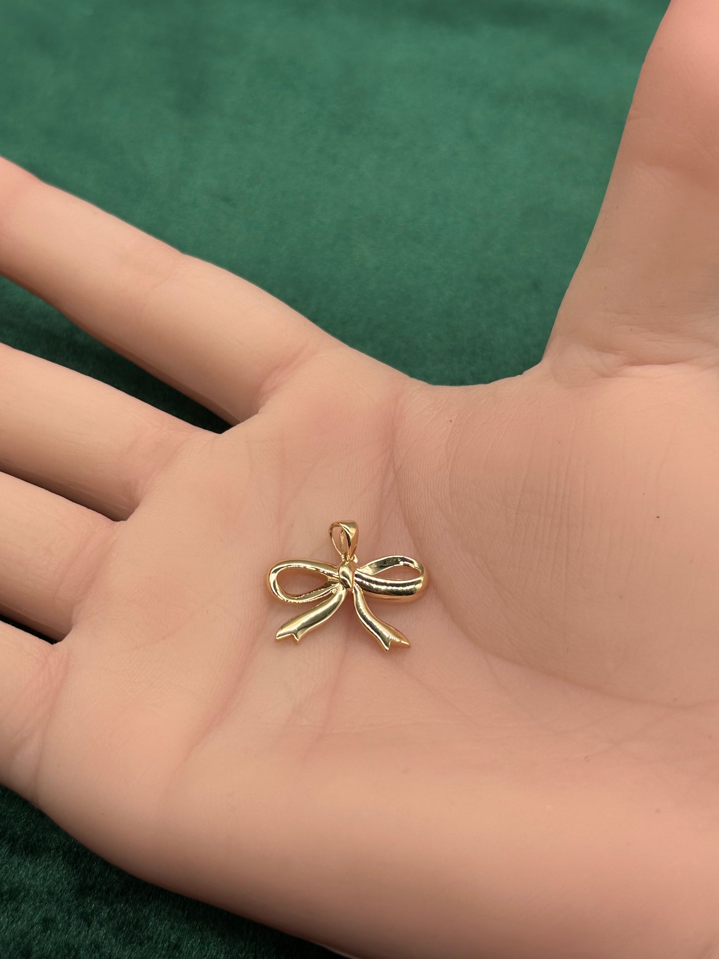 14K Yellow Gold Ribbon Bow Pendant