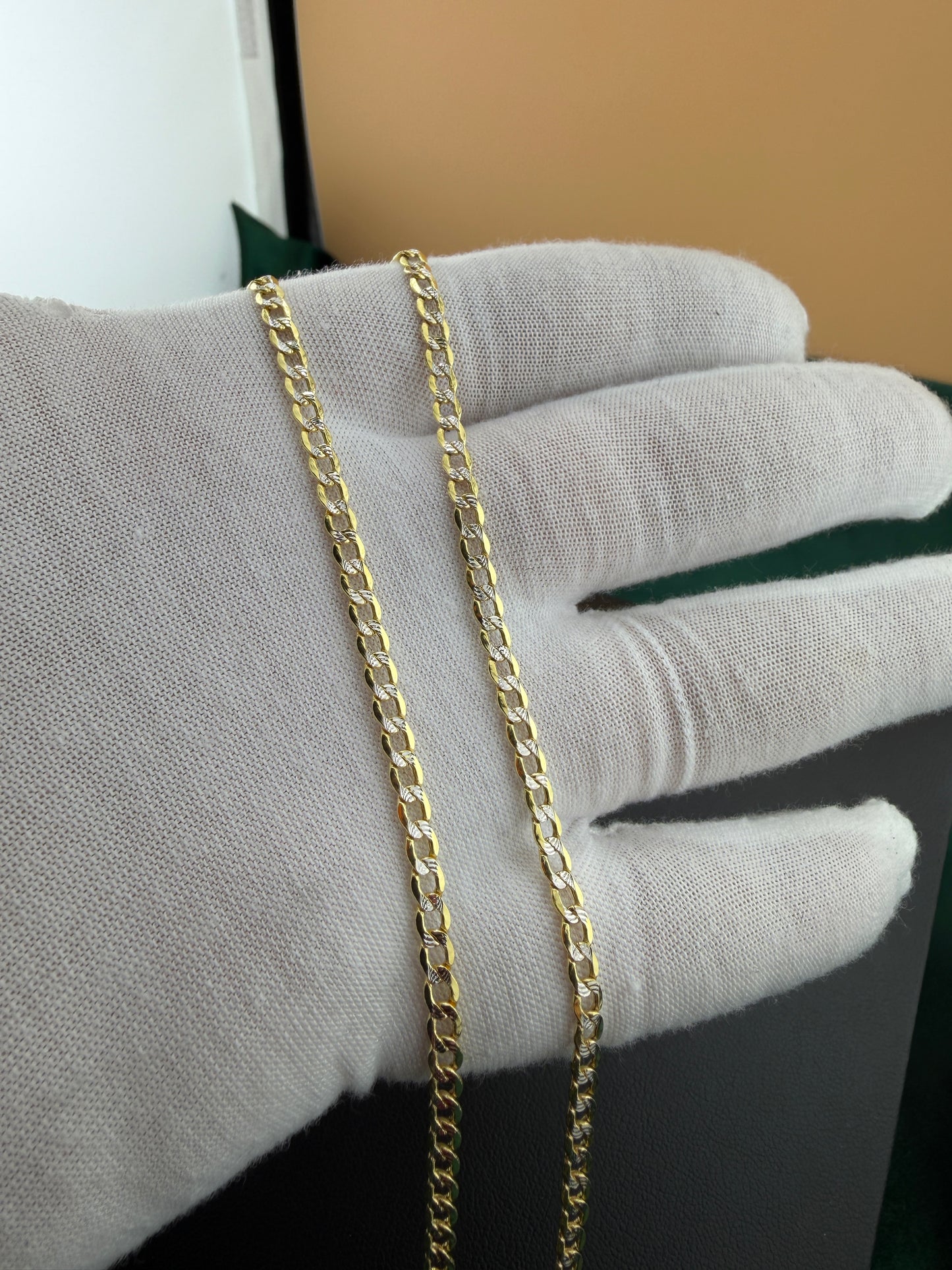 Bevelled Curb Pave Chain Necklace