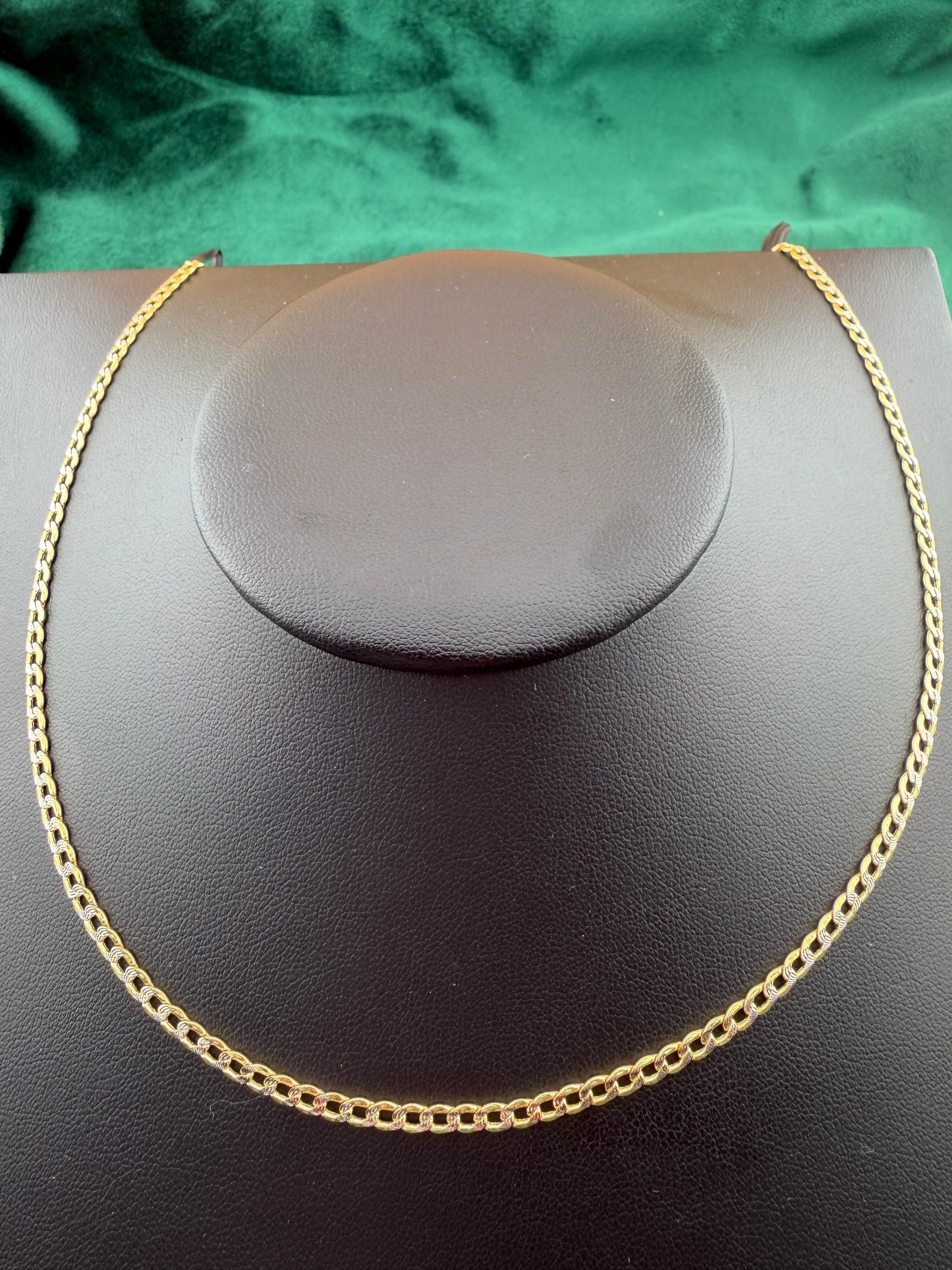 Bevelled Curb Pave Chain Necklace