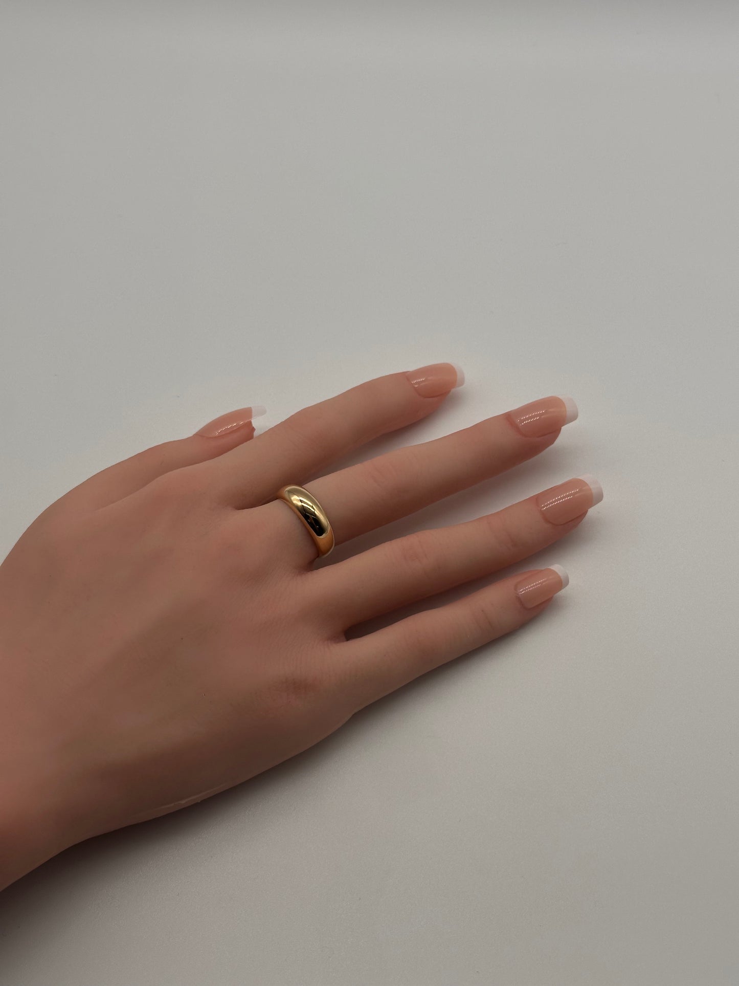 14K Gold Dome Ring – Polished Band, Size 7