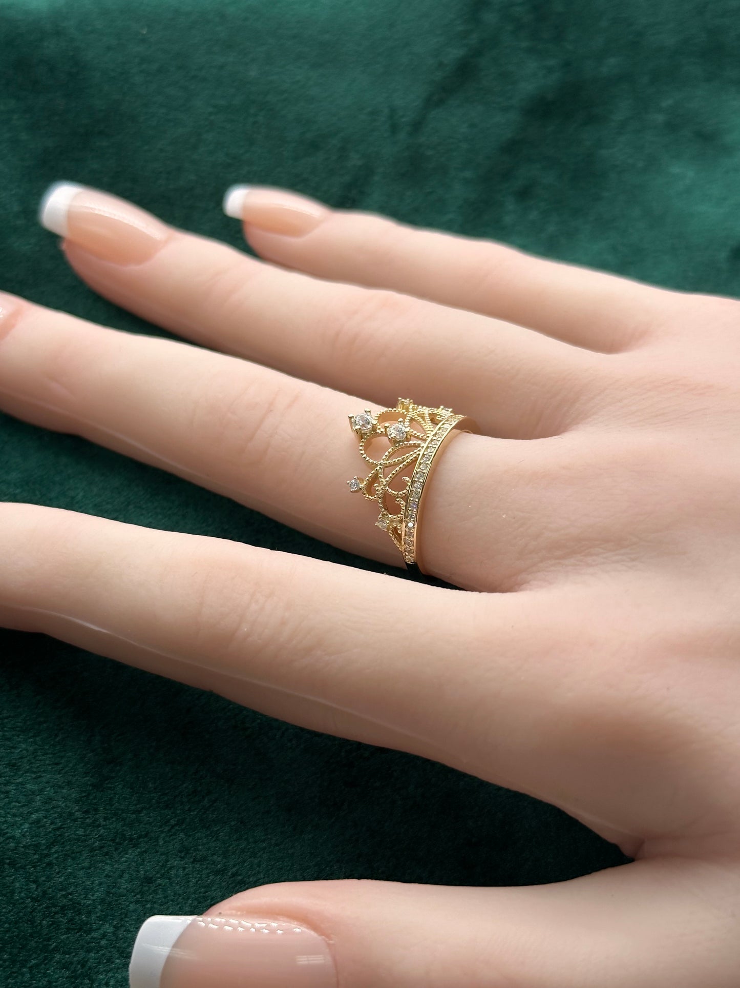 14K Gold CZ Crown Ring – Princess Tiara Ring | Size 7