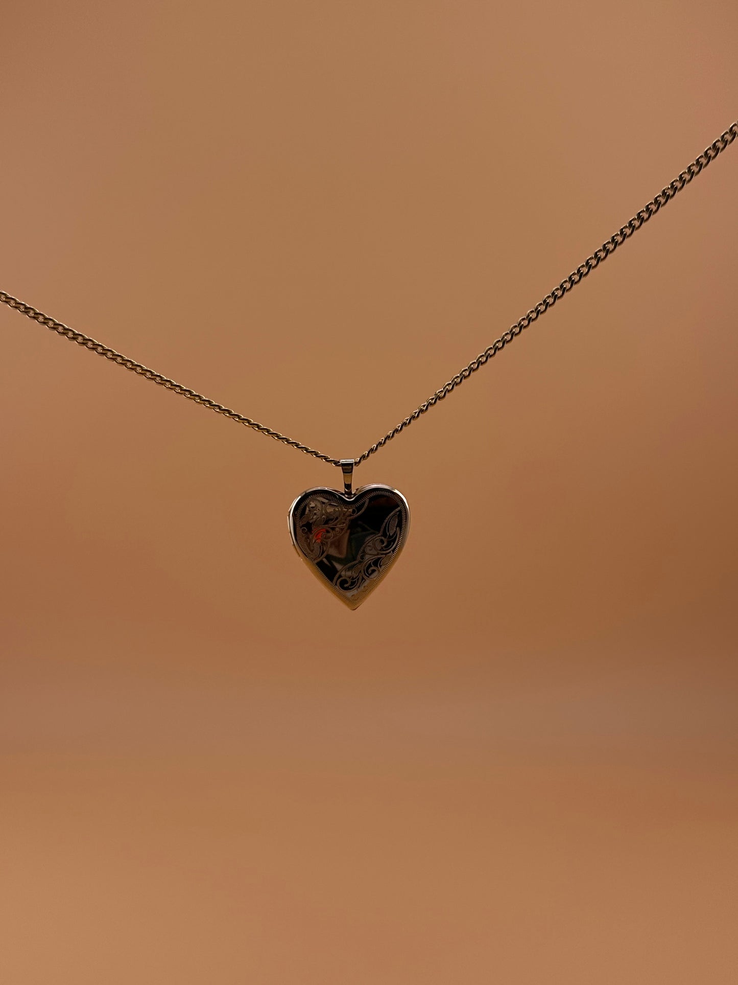 14K Solid Gold Heart Locket Pendant – 23mm x 18mm Photo Keepsake Necklace Charm