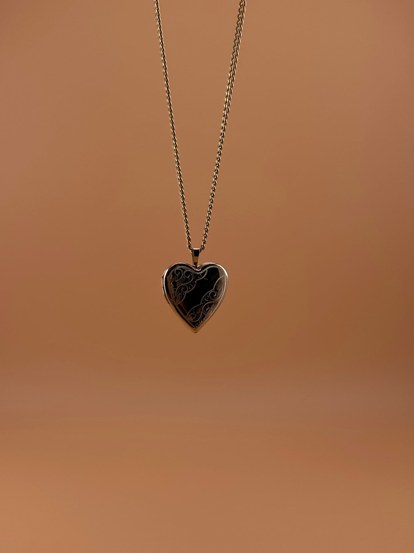 14K Solid Gold Heart Locket Pendant – 23mm x 18mm Photo Keepsake Necklace Charm