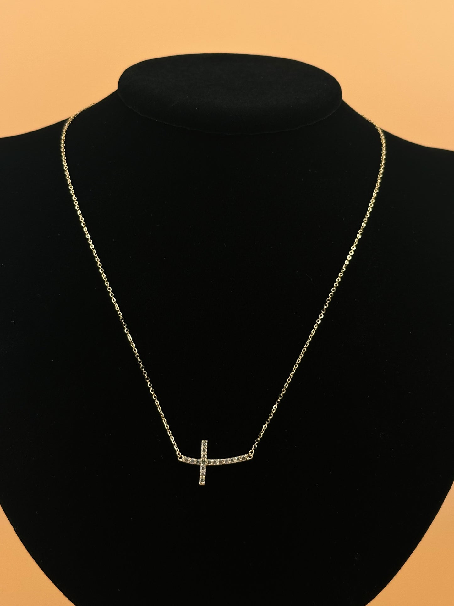 14K Gold Side Cross Pendant Necklace