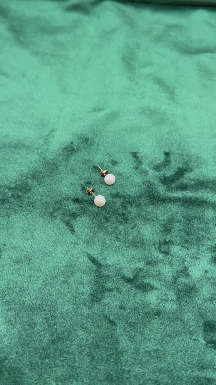 14K Gold Pearl Stud Earrings – 5mm